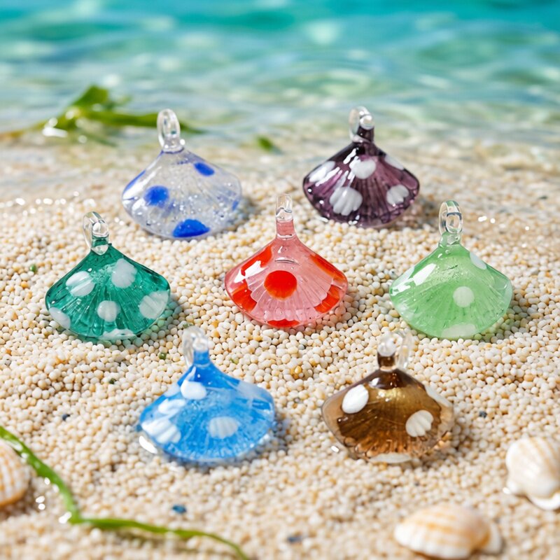 Aquarium Fish Items - قلادة زجاجية صغيرة ملونة على شكل